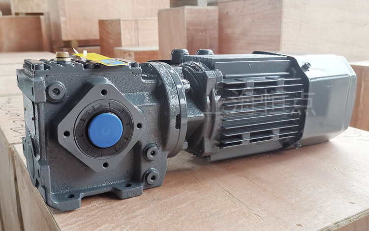 SA37系列減速機，配電機，灰色油漆 實物照片