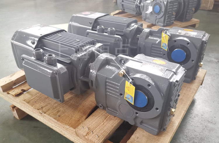 KA37系列減速機通孔輸出，配電機實物圖