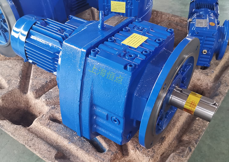 RF87減速機，立式安裝，輸入配電機，實物照片如下