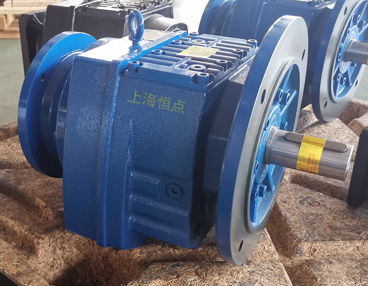 RF87減速機，輸入配法蘭B5端蓋，立式法蘭輸出，實物照片