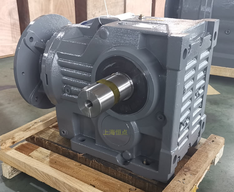 K97減速機，輸入配電機法蘭端蓋，右輸出單軸，實物圖如下